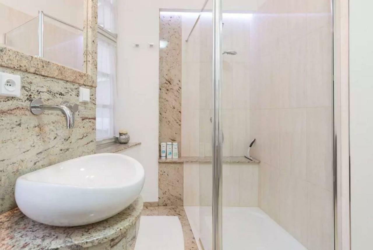 Quiet Apartment In The Heart Of Old Town Centre Prag Eksteriør billede